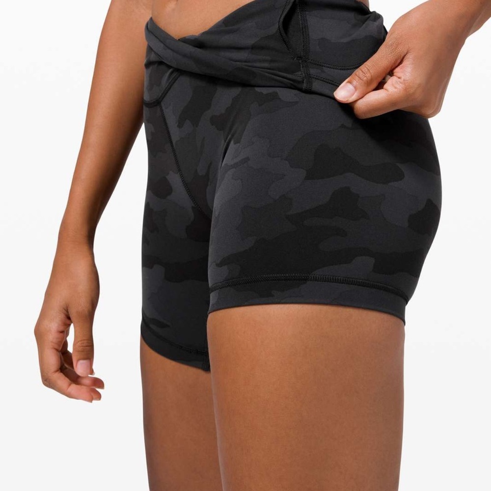 Lululemon wunder train high rise shorts 6” camo Sz 4